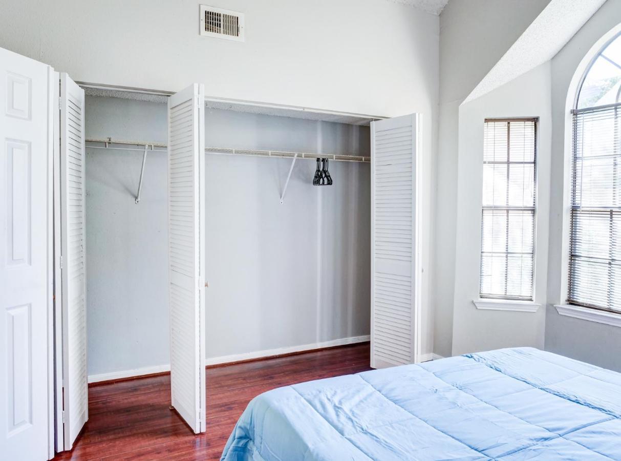 Lovely 2 Bedroom, 1 Bath Condo With Pools And Gym. Houston Ngoại thất bức ảnh