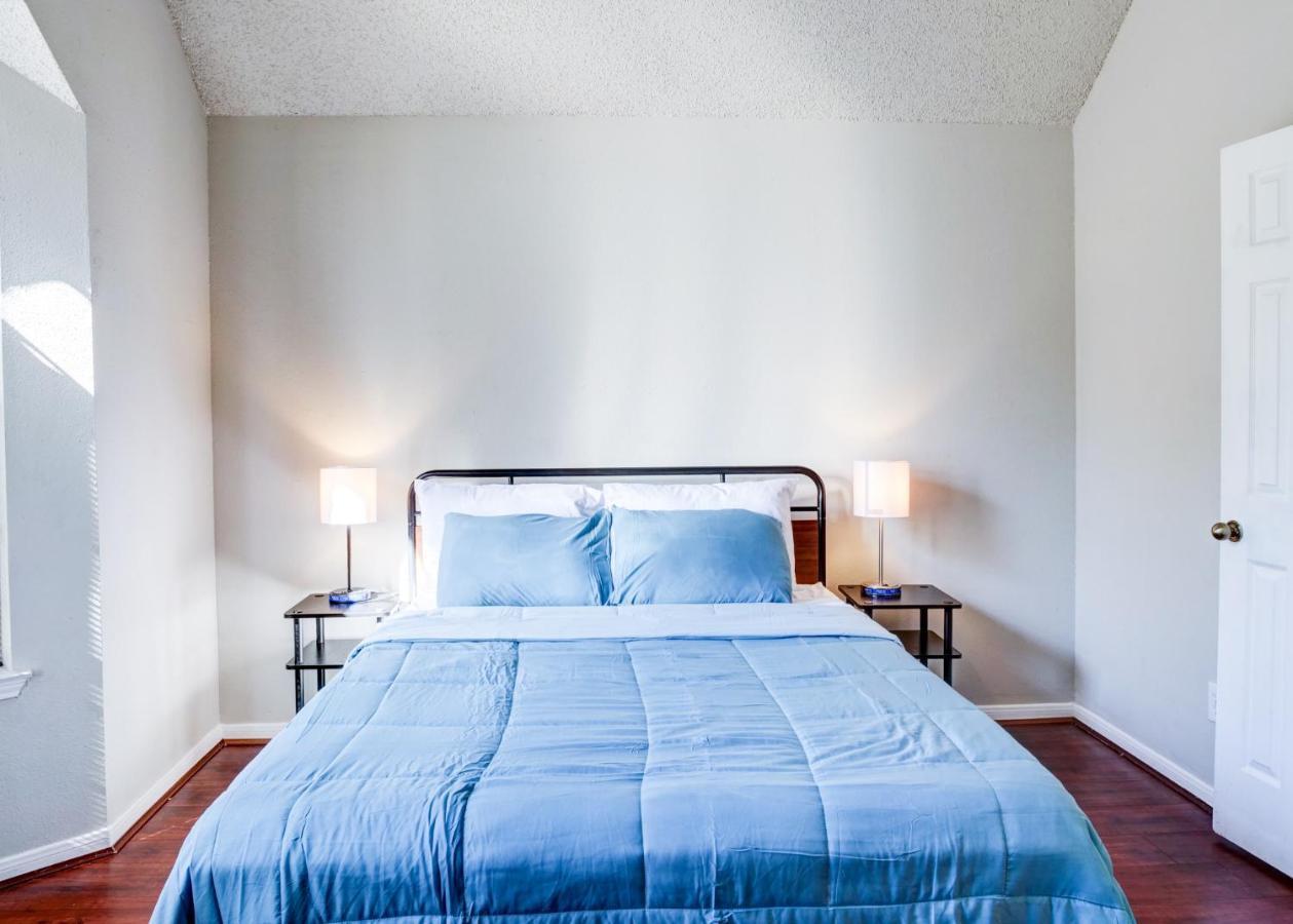 Lovely 2 Bedroom, 1 Bath Condo With Pools And Gym. Houston Ngoại thất bức ảnh