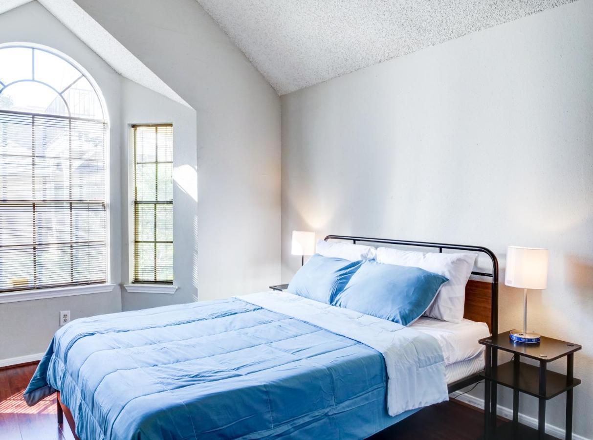 Lovely 2 Bedroom, 1 Bath Condo With Pools And Gym. Houston Ngoại thất bức ảnh